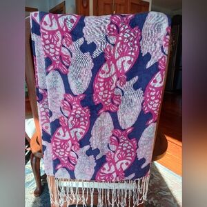 Lilly Pulitzer Murfee scarf "Off the Hook" in Bright Navy cute!